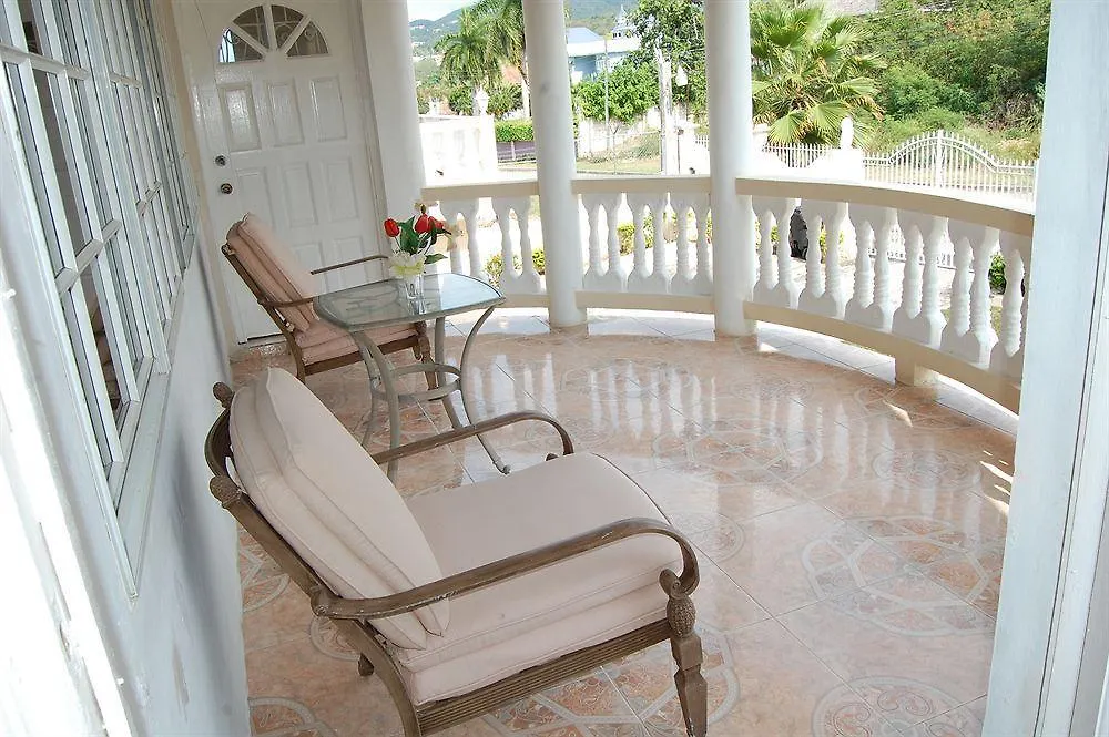 게스트하우스 Celebrity Villa Jamaica 몬테고 베이